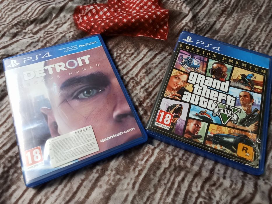 PlayStation 4 cu 12 jocuri