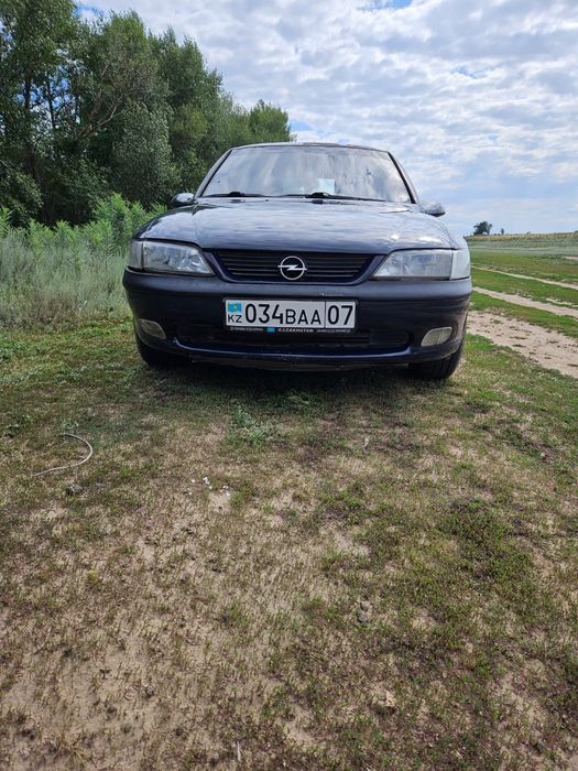 Продам машину опель вектра
