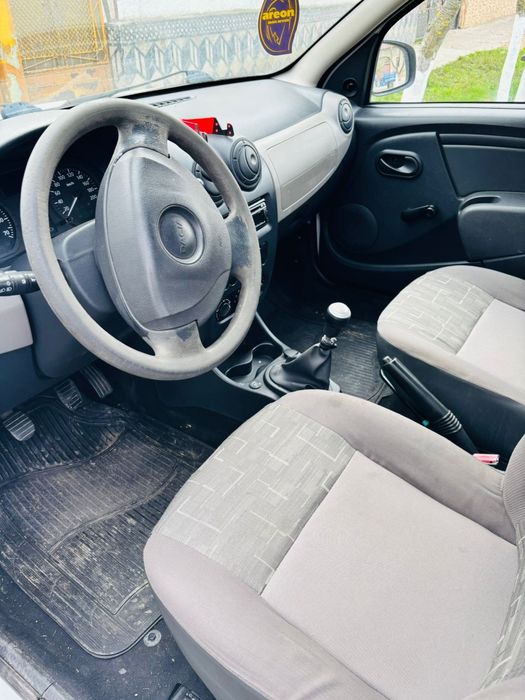 2 buc 1750 € dacia sandero benzina și GPL