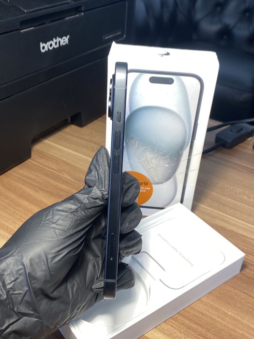 iPhone 15• 128 GB • Black / Cod produs: 5948