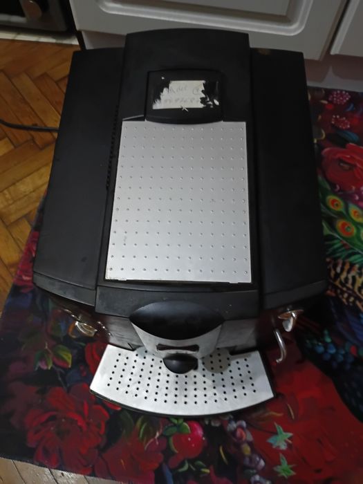 Aparat cafea defect Jura Impresa E10