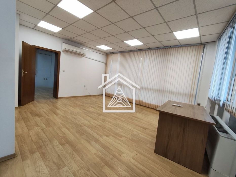 Офис в Пловдив-Каменица 2 площ 160 цена 920