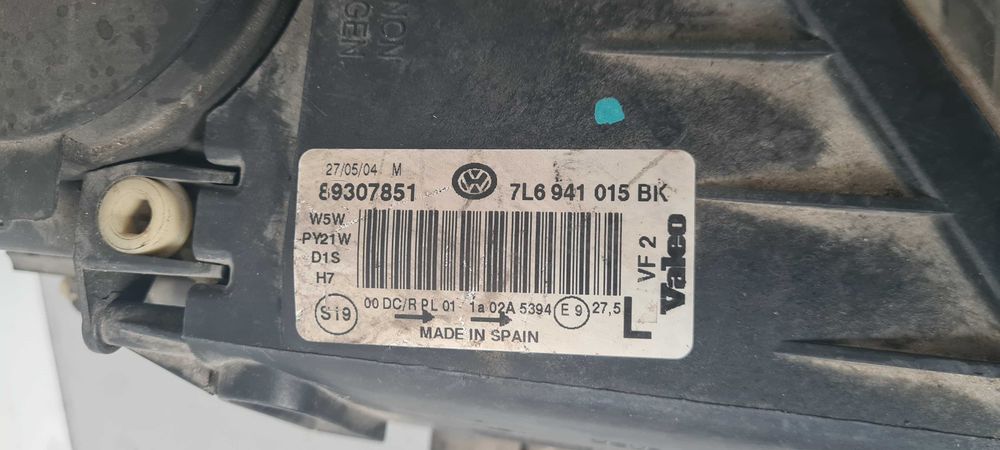 Фар VW Touareg 2004г