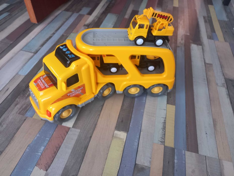 Автовоз с музика и звуци