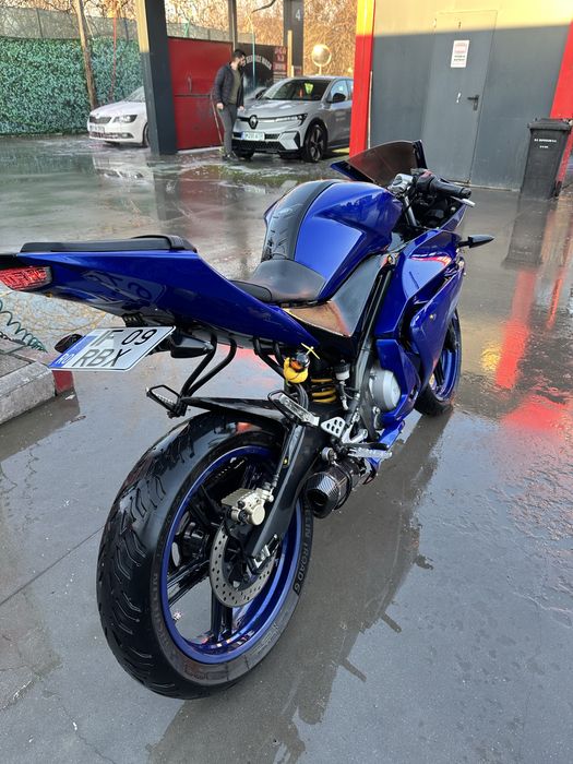 Yamaha yzf r-125 2011