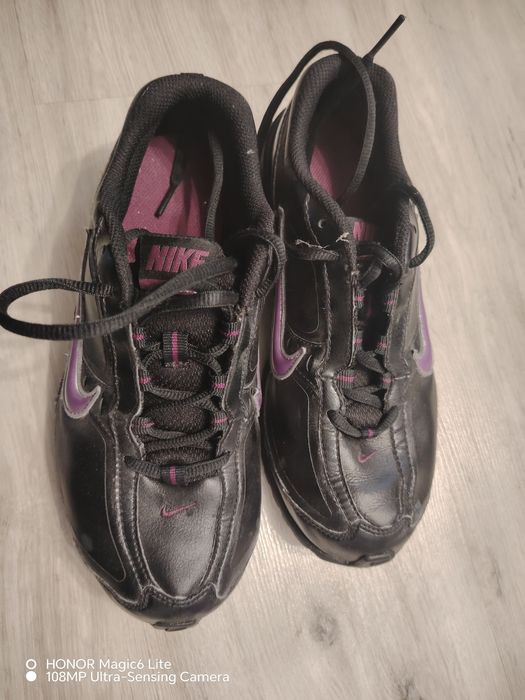 Adidași Nike număr 38,5