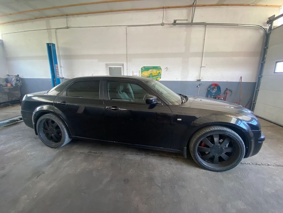 Dezmembrez piese Chrysler 300c
