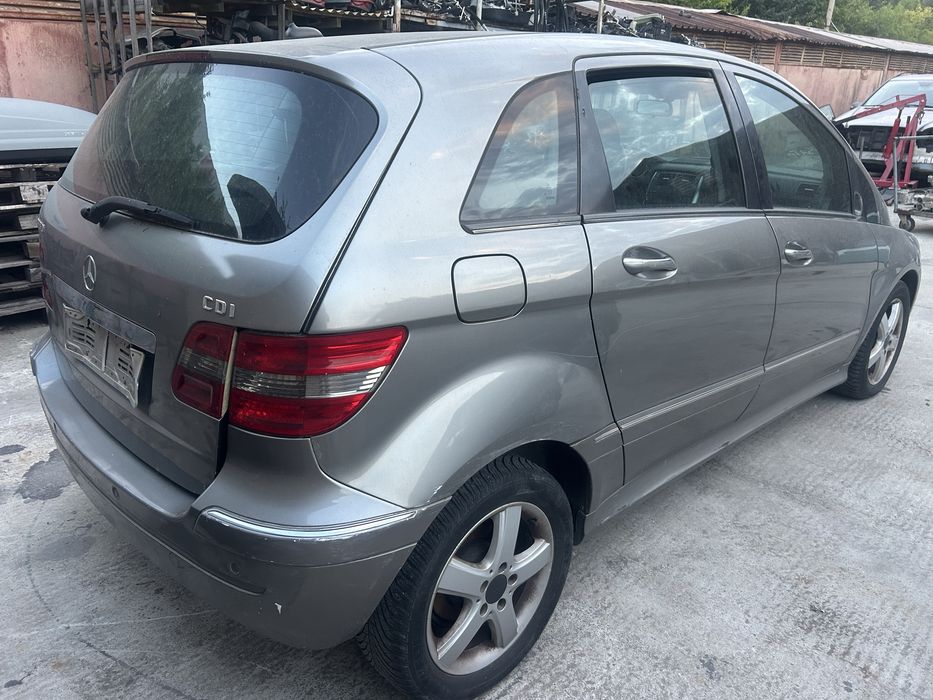 Mercedes B 180 (W245) 2.0 CDI Автоматик НА ЧАСТИ