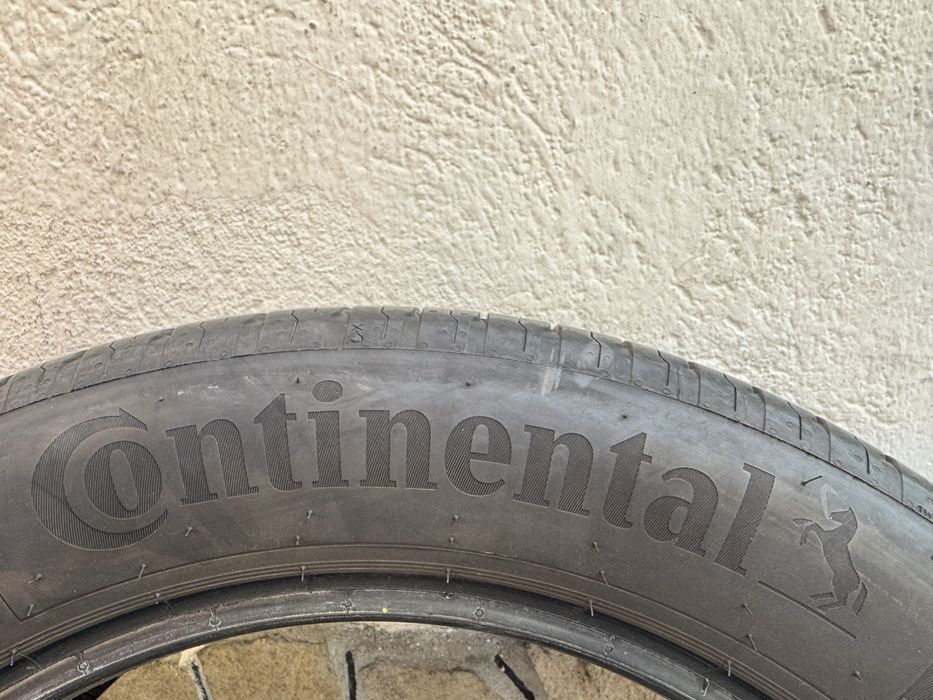 Автомобилни гуми 235 55 18 Continental