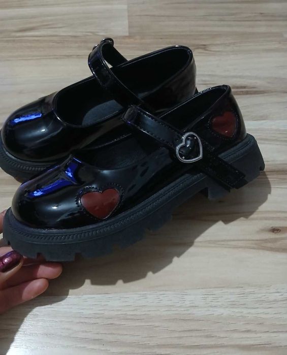 Pantofi pt fete,usori,comozi si foarte frumosi,mar.34((21.7 cm int))