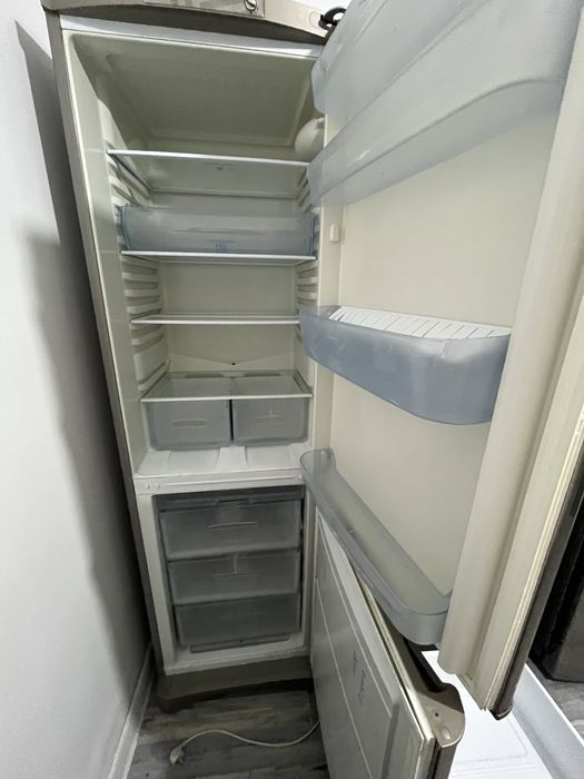 Продается холодильники