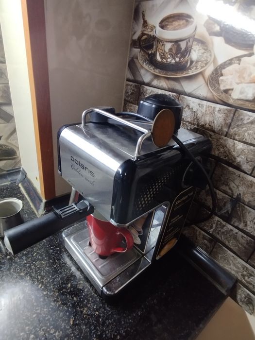 Продается кофе машинка Polaris