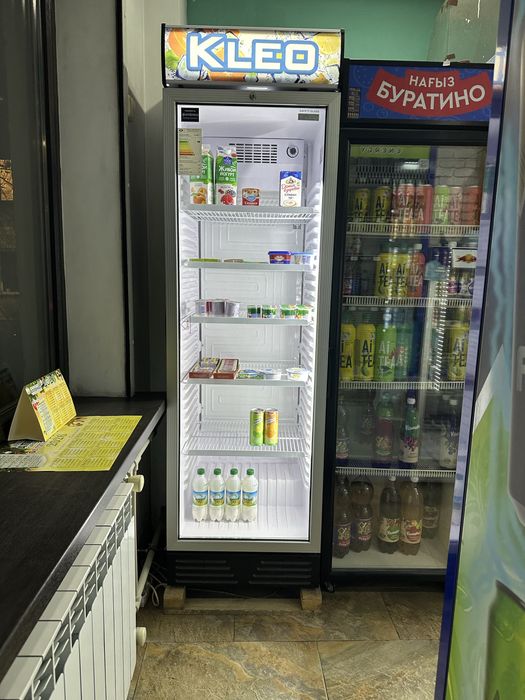Витринный холодильник