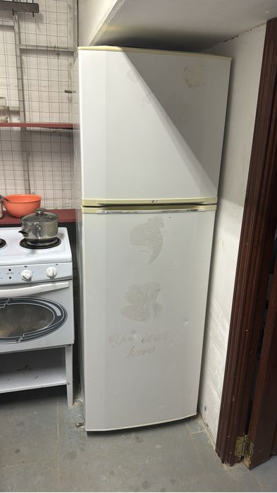 Продам холодильник