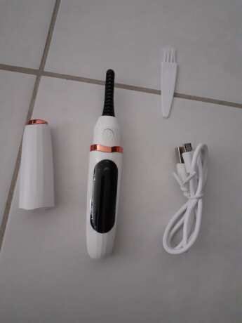 Електрическа машина за извиване на мигли