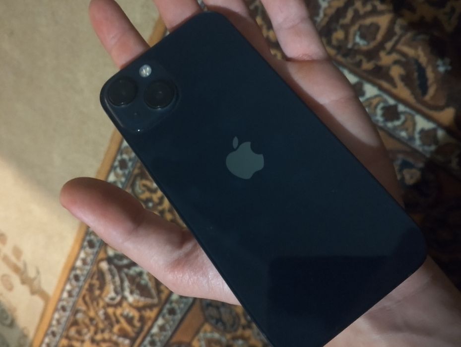 Айфон 13 в идельном состояние