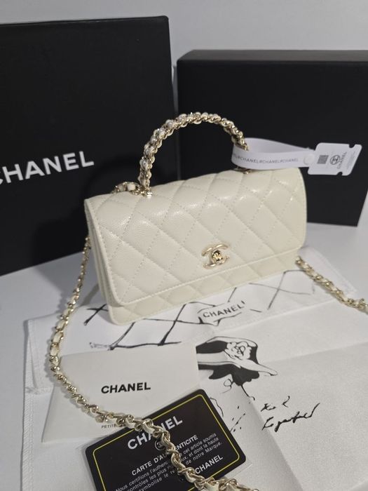 Налична чанта Chanel WOC 26C