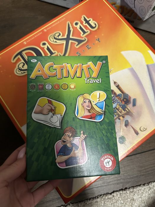 Настолни игри Dixit, joking hazard, разширен на карти срещу българщина