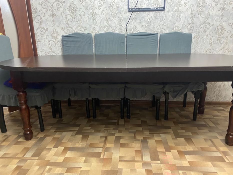 Продам стол со стульями срочно