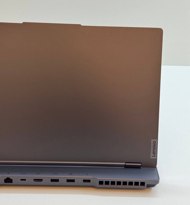 Lenovo LEGION 5 — i7 13650HX / RTX 4060 / DDR5 24GB