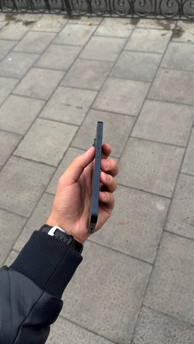 Iphone 13 sotiladi yana kelishamiz narxini