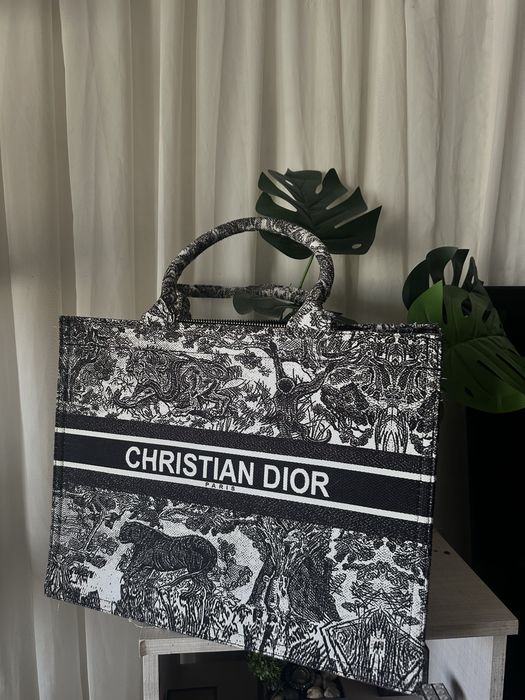 Geanta christian dior