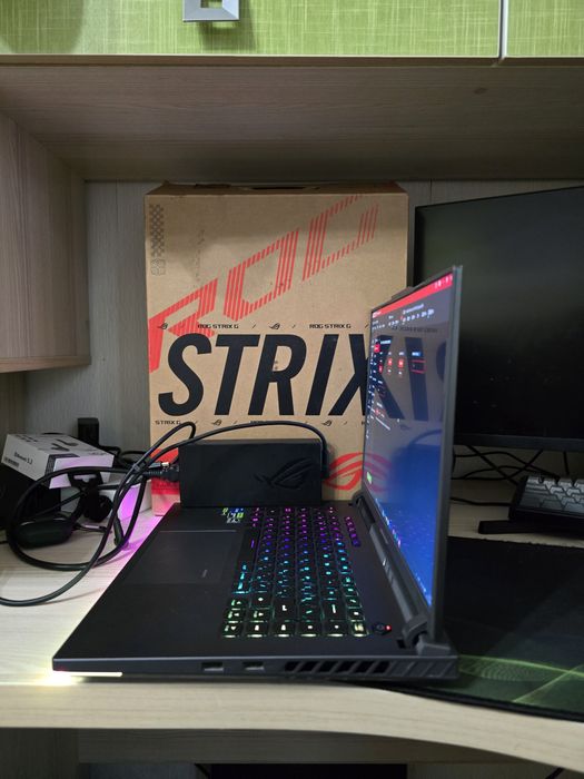Ноутбук Asus rog strix g16