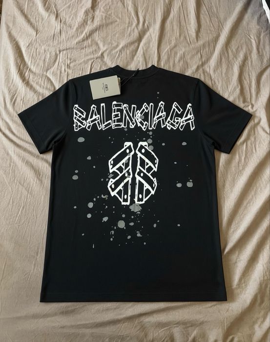 Тениски на Balenciaga
