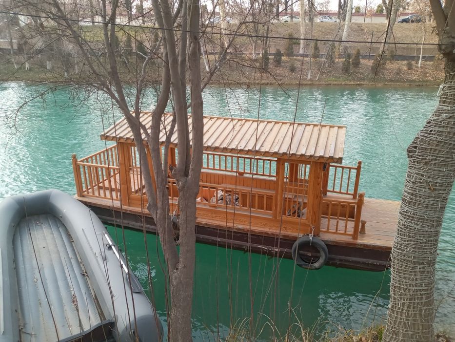 Деревянные лодка