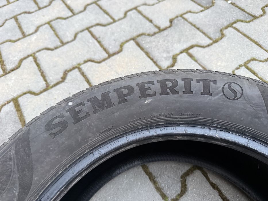 2бр. Летни Гуми С Борд 215/55R/16XL -SEMPERIT- DOT:1023+4822- 5,7мм.