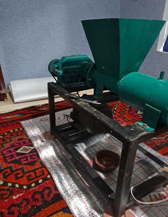 Kir sovun atir sovun ishlab chiqaruvchi aparat yangi sotiladi srochno