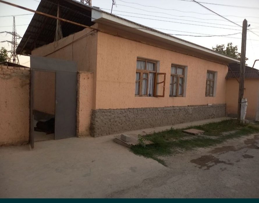 Uy sotiladi Maydoni: 3 sotix Xonalar: 5 xonali dush tualet bor Ariston