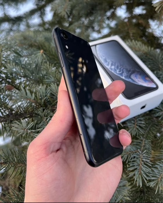 Продам Айфон XR 64gb