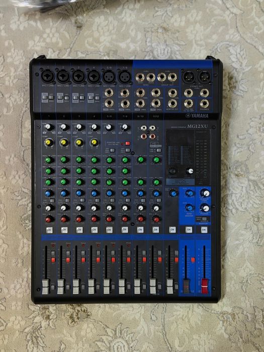 Микшерный пульт Ямаха