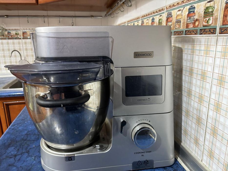 Кухонный комбайн "Kenwood"