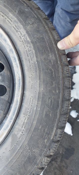 Резина в комплекте на р14 Triangle