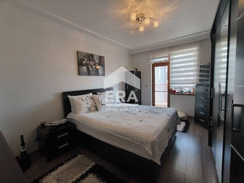 Продава се Многостаен апартамент в Хасково, Дружба 1 - 150 кв.м за 742 €/кв.м - Снимка #5