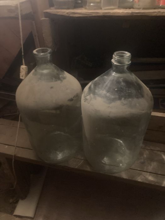 Продам банки 20 литровые