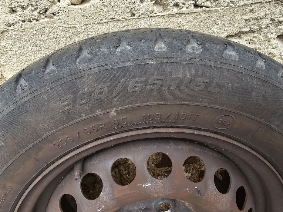 Roti VW T5 205/65 R16C Good Year M+S