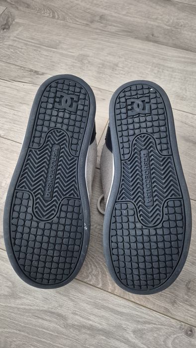Încălțăminte DC skateboard 39