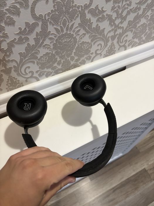 Casti Bang&Olufsen H8i Black&Rose