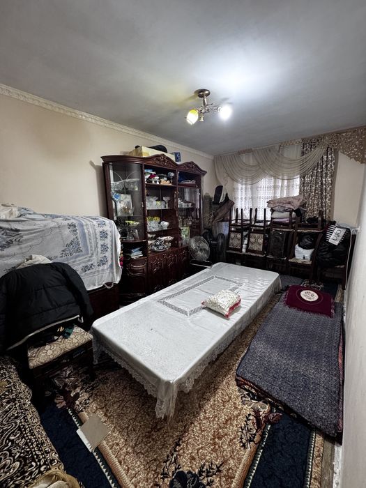 Срочно продается 4х комнат кв 10 м.район