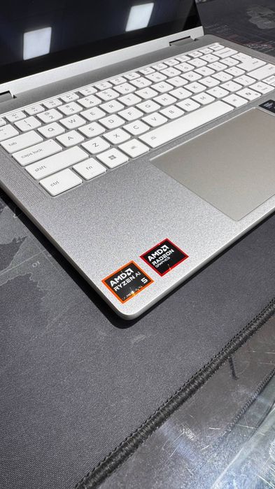 Lenovo Yoga Ai 7