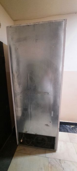 Холодильник Ветрина