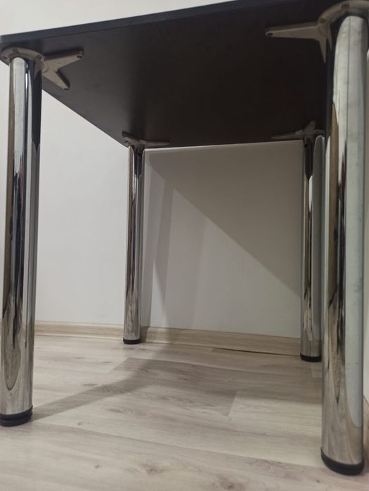 Стол кухонный / компьютерный 70×70 см