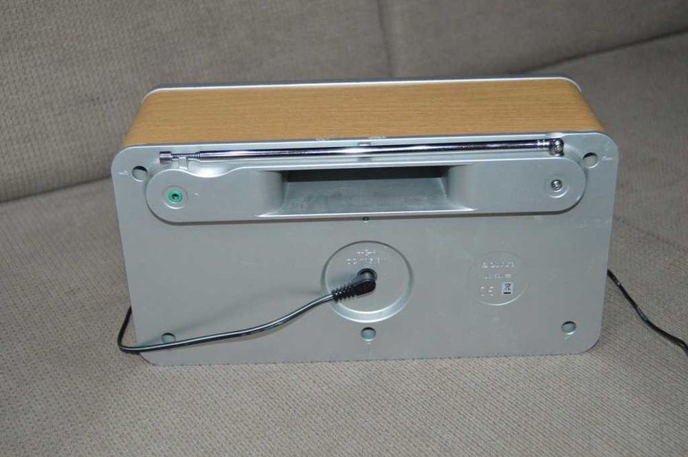 Radio Digital SONY XDR-S16DBP – DAB/DAB+/FM – Design Retro din Lemn