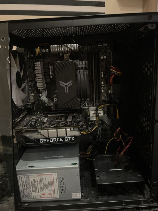 Геймърски компютър на части
