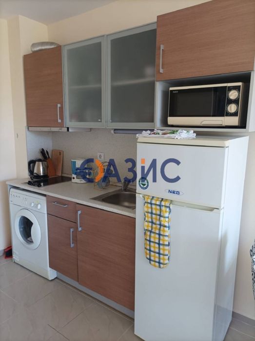 Продава се Двустаен апартамент в к.к. Слънчев бряг - 64 кв.м за 1000 €/кв.м - Снимка #3