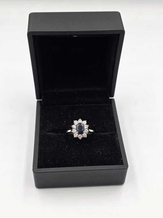 Inel Aur 18K cu Diamante si Safir