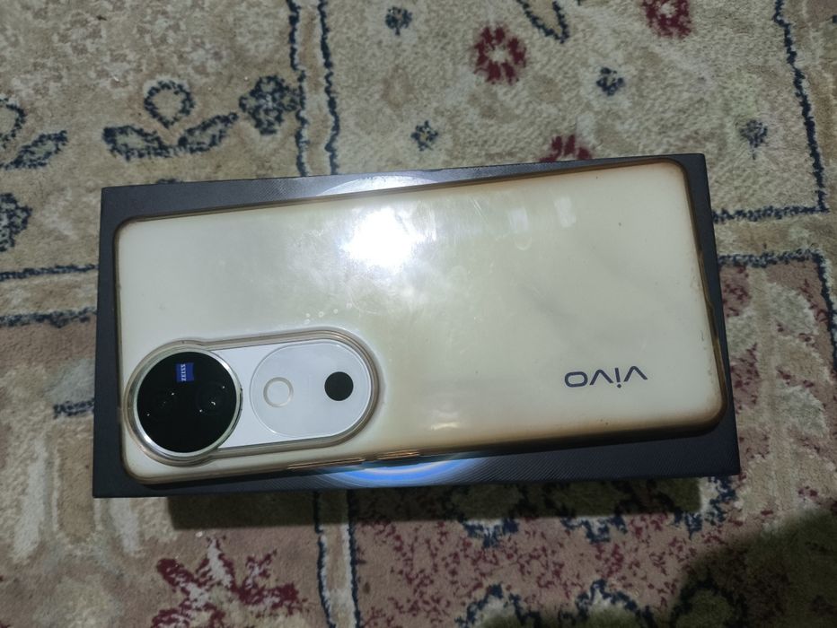 Vivo v40 zeiss 265/12